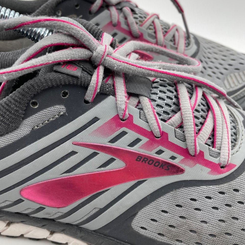Brooks‎ Woman's Sz 11 Gray and Pink Ariel 18 Running Athletic Tennis Shoes - Picture 4 of 12